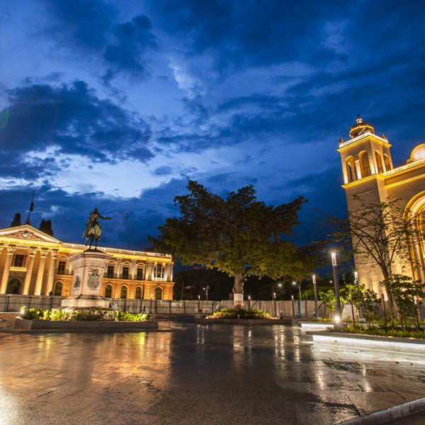 Plaza-barrios-san-salvador